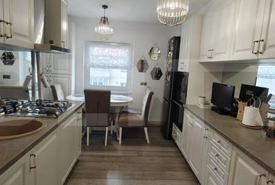 Apartament cu 4 camere în Central