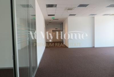 Birou, de 228 mp, în P-ța Universității - 5