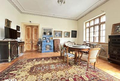 Apartament cu 5 camere în Central - 10