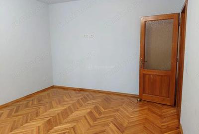 Apartament 3 camere decomandat parter inalt cu gradina - 2
