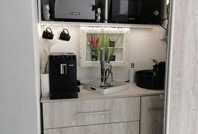 Apartament cu 3 camere semidecomandat în Central - 2