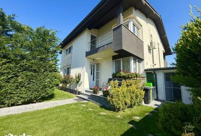 Casă cu 5 camere decomandat cu Piscina în Sântandrei - 4