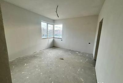 Casă cu 4 camere cu Teren 812 Mp în Satu Nou de Jos - 16