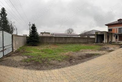Casă cu Teren 750 Mp în Postârnacu - 1