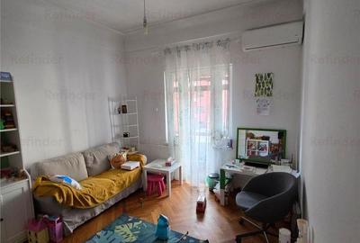 Apartament cu 5 camere decomandat în Armeneasca - 4