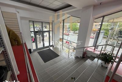 Spațiu comercial, de 346 mp, în Progresul - 5