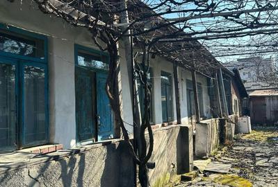 Casă cu 4 camere în Central - 3