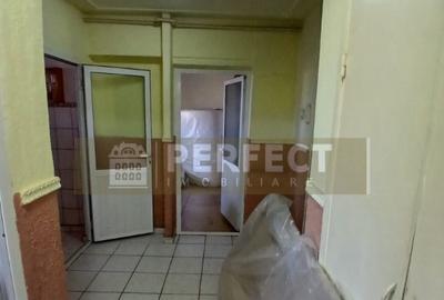 Ap.2 camere, Sos.Vestului, etaj 6,DECOMANDAT,pret 56.000 euro - 5