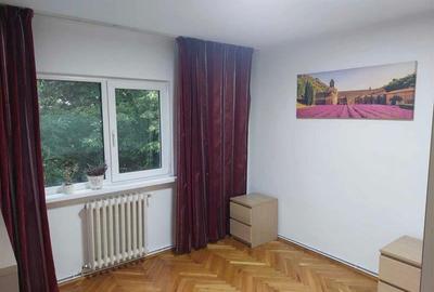 Apartament 3 camere decomandate , Parcare, Zona UMF - 6
