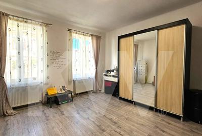 Casa individuala compusa din doua apartamente, cu teren liber de 540 mp - 2