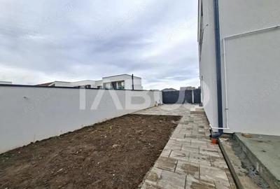 Casă cu 4 camere cu Teren 255 Mp în Central