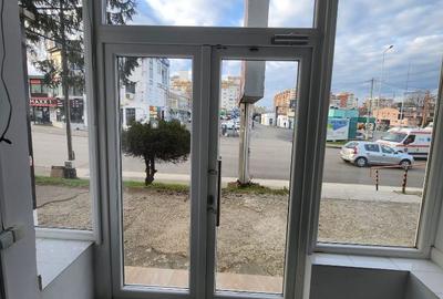 Spațiu comercial, de 75 mp, în Central - 5