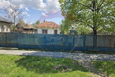 Casa / Vila cu 3 camere de vanzare