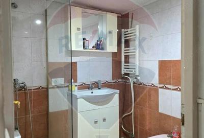 Casă cu Teren 262 Mp în Vitrometan - 11