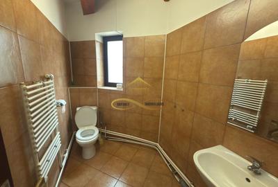 Spațiu comercial, de 60 mp, în Nord - 7