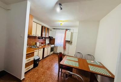 Apartament cu 2 camere semidecomandat, mobilat în Soarelui