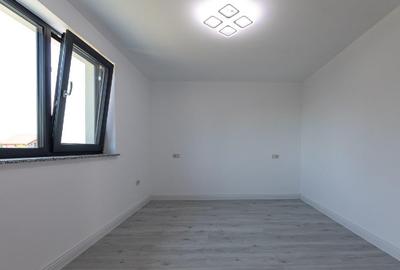 Casă individuală cu 3 camere cu Teren 400 Mp în 9 Mai - 7