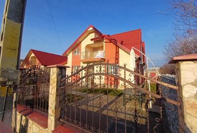 CASA CU 4 CAMERE , BECI SI GARAJ , 825MP TEREN , VOINESTI - 4