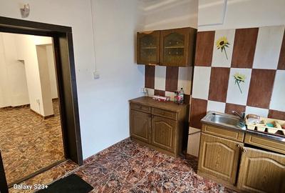 Spațiu comercial, de 40 mp, în Central - 7