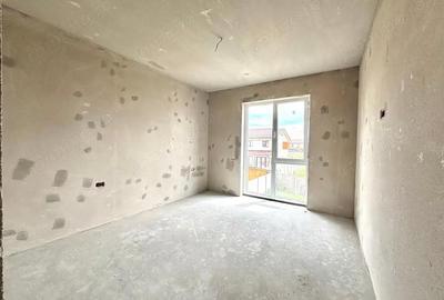 Casă cu 4 camere cu Teren 350 Mp în Săcălaz