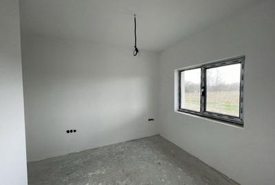 Casă individuală cu 4 camere cu Teren 300 Mp în Mărtinești - 4