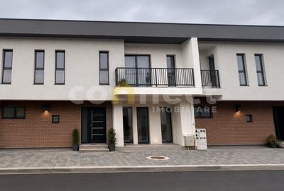 Casă cu 4 camere cu Canalizare în Florești - 2