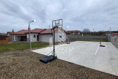 Casa individuala cu 4 camere,2 garaje si teren generos Pischia - 4