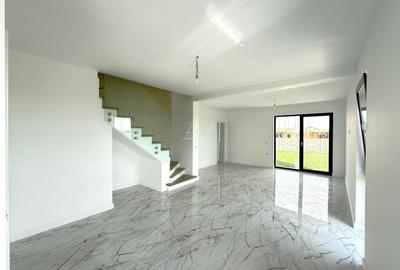 Duplex cu 4 camere cu Canalizare în Moșnița Veche - 3