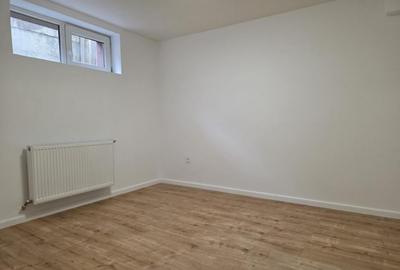 Apartament 3 camere, etaj 2, zona Craiovei Pite?ti - 11