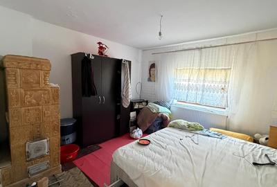 Casă cu 5 camere cu Teren 966 Mp în Central - 3