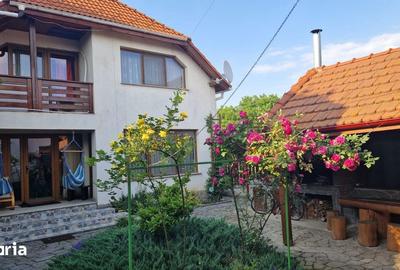 Casă cu 7 camere cu Teren 730 Mp în Central - 1