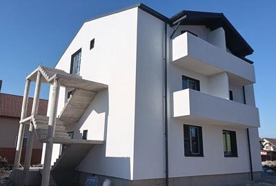 Apartament cu 2 camere decomandat în Exterior Vest