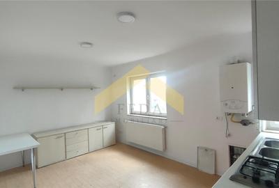 Bloc cu 18 apartamente de inchiriat
