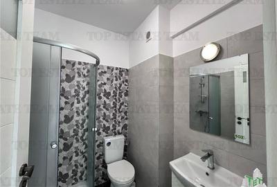 Penthouse 2 camere, 2 bai, toate utilitatile, posibilitate loc de parcare, in BR - 20