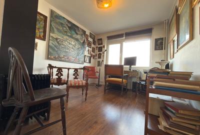 4 camere in blocul Scriitorilor, Piata Constitutiei, str. Apolodor nr. 13-15 - 4