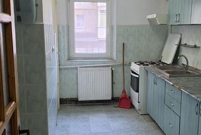 Apartament cu 3 camere în Central - 1