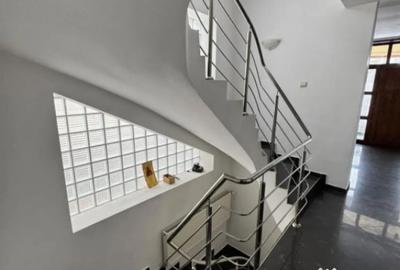 Casă cu 12 camere cu Teren 321 Mp în George Enescu - 14