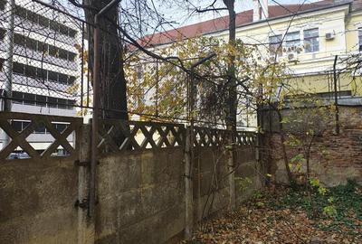 DE VANZARE Spa?iu apartament la demisol, in centrul ora?ului - 3