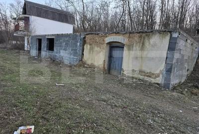 Teren de 79000 mp, în Central - 13