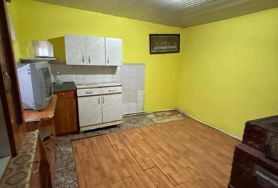 De vanzare casa la 10 min de Roman, 3 camere 2 bai, teren 585 mp, 39.000 euro - 4