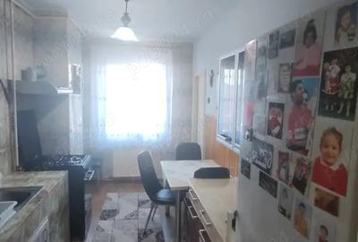 Apartament cu 4 camere - zona Parc - 1