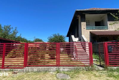Casă cu 2 camere cu Teren 300 Mp în Petros - 3