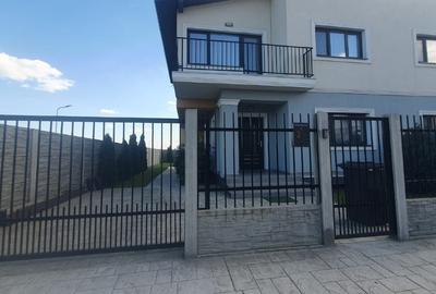 Duplex cu 4 camere cu Teren 300 Mp în Buziașului - 1