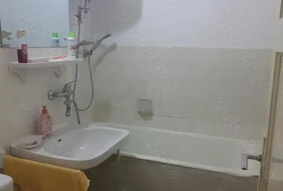 Vanzare Apartament 2 cam. cf.1 semidec. etajul 4 din 4, mobilat pe Bld. Iindependentei - CEC - 8