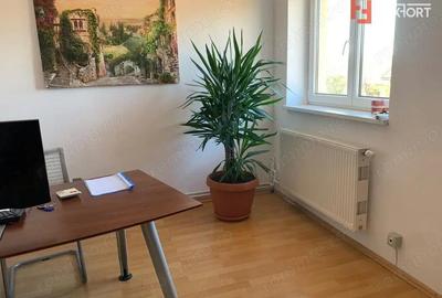 Spatiu comercial cu 12 incaperi si suprafata de 630 mp, zona Mircea cel Batran - 2