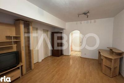 Apartament cu 4 camere semidecomandat, mobilat în Vasile Aaron - 5