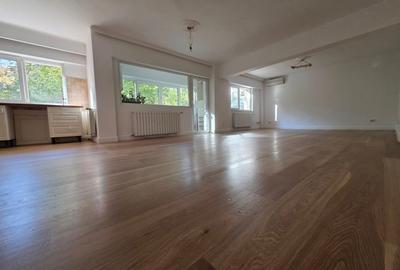 Apartament cu 3 camere decomandat în Băneasa