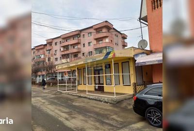 Spațiu comercial, de 60 mp, în Central - 3