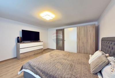 Casă cu 3 camere de vânzare în Pecica - 2