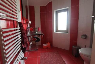 Casa / Vila cu 9 camere de vanzare in zona Bogdanestilor Casa / Vila cu 9 camere de vanzare in zona Bogdanestilor - 10